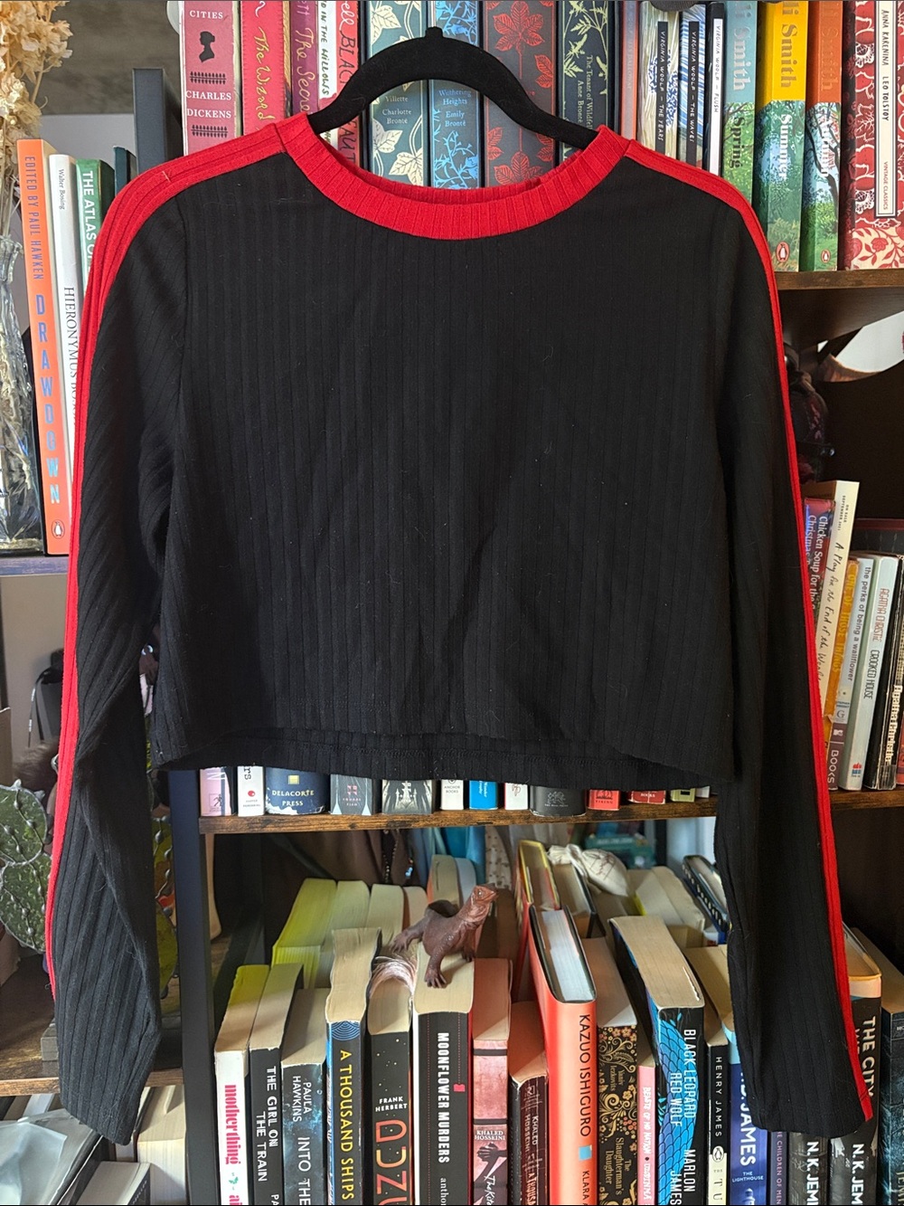 ICON Black Ribbed Long-Sleeve Cropped Top with Red Trim